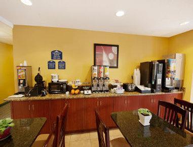 Hotel Microtel & By Wyndham