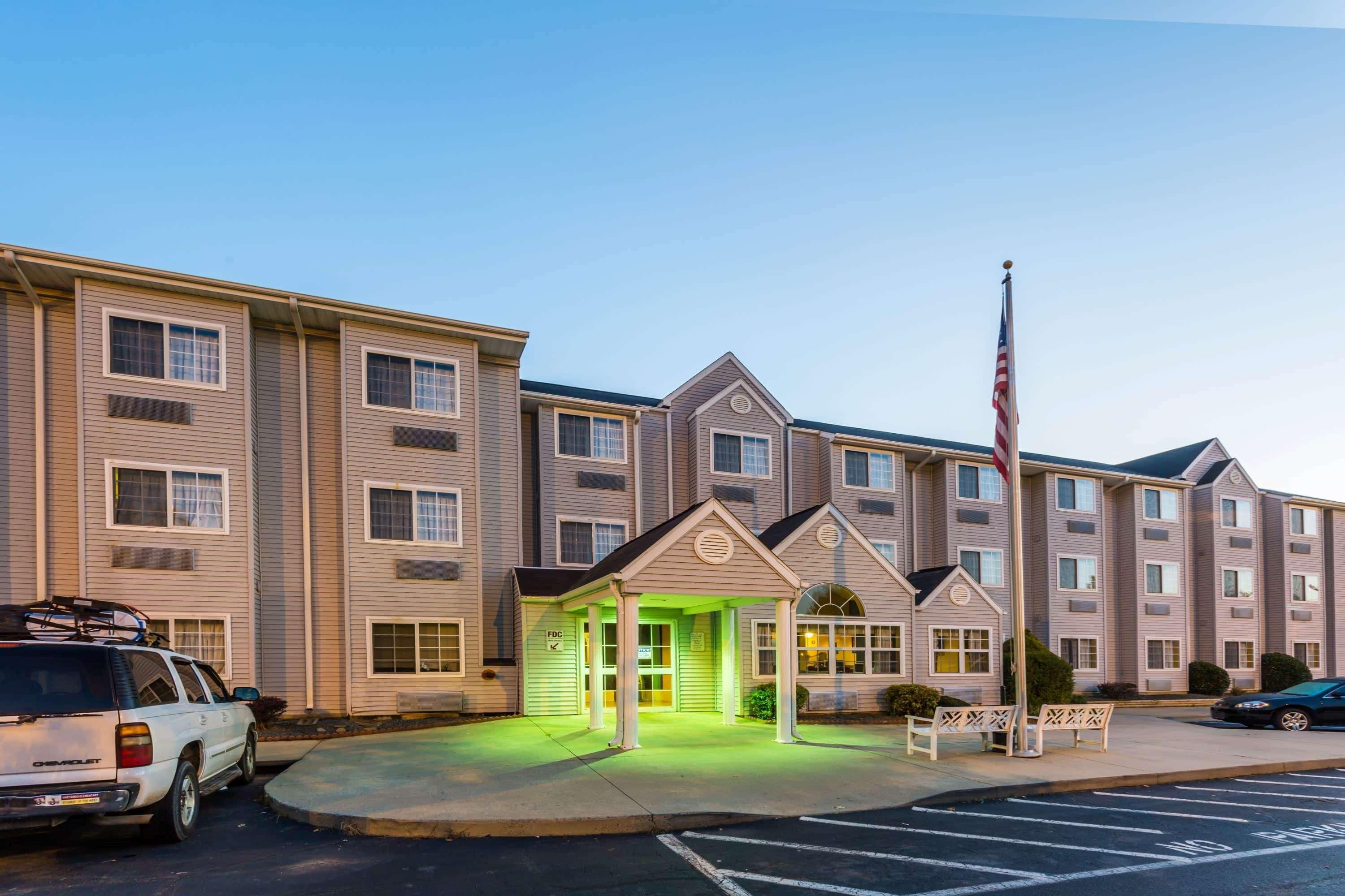 Microtel & By Wyndham Hotel Hillsborough